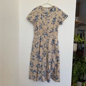 Talbots women’s size 6P Beige and Blue Floral Midi Dress